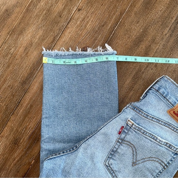 Levi's Wedgie Straight Jeans Women’s 28 Button Fly Medium Wash Vintage Ra Hem - Picture 4 of 12